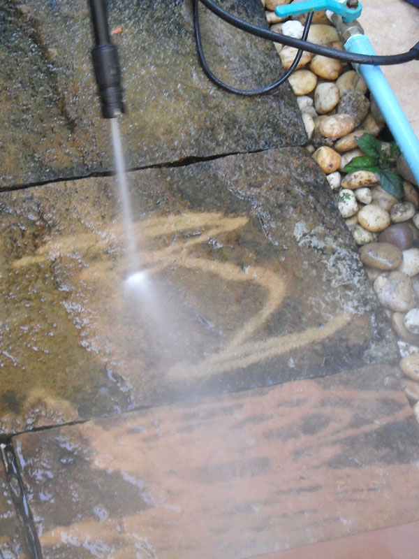 stone cleaning by water jet
