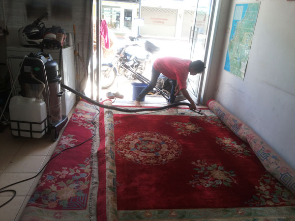 Oriental carpet cleaning